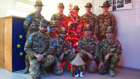 - 50) alpinos sappers in mission at bangui, capital of central african republic, wish merry xmas