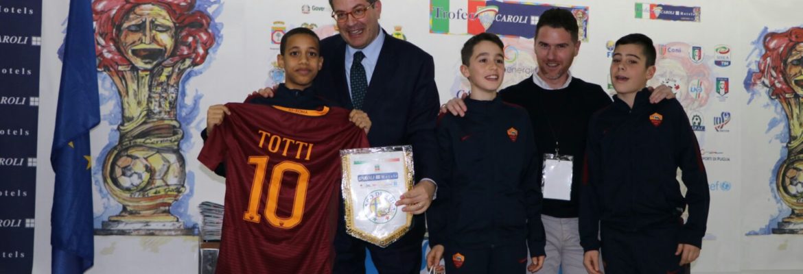 colori-entusiasmo-e-voglia-di-rincorrere-un-pallone-la-cerimonia-di-inaugurazione-lancia-il-xiv-trofeo-caroli-hotels-under-13